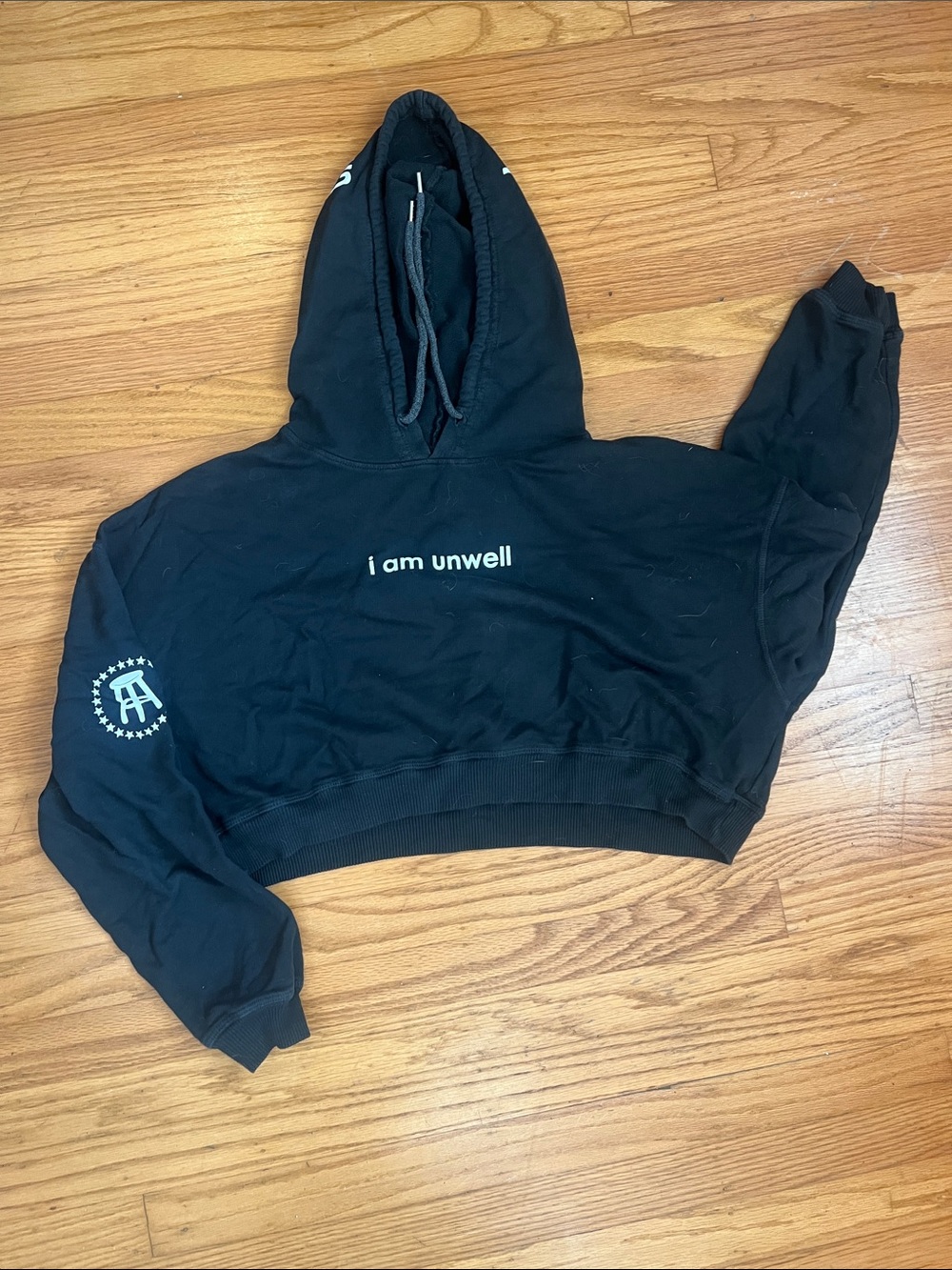 'i am unwell' Black Cropped Hoodie